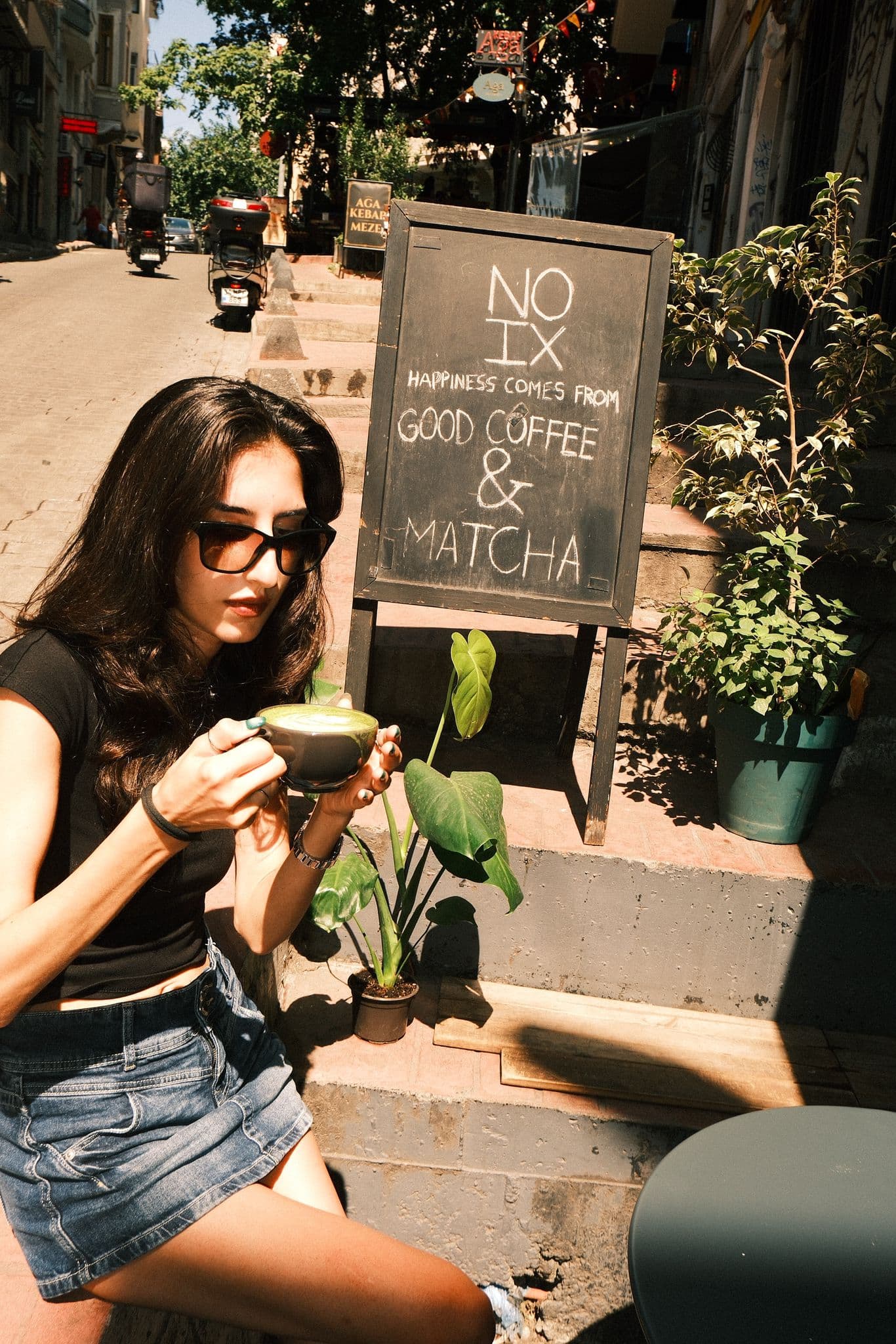 SOSYAL MEDYA · CAFE DE NOIX